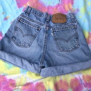 90s Vintage Levi’s 950 relaxed fit Jean shorts